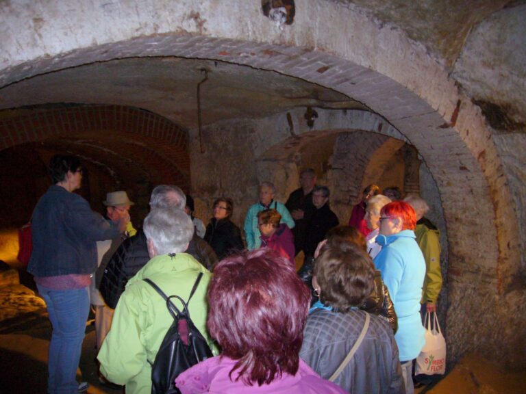 Damengymnastik besuchte die Felsenkeller in Schwandorf