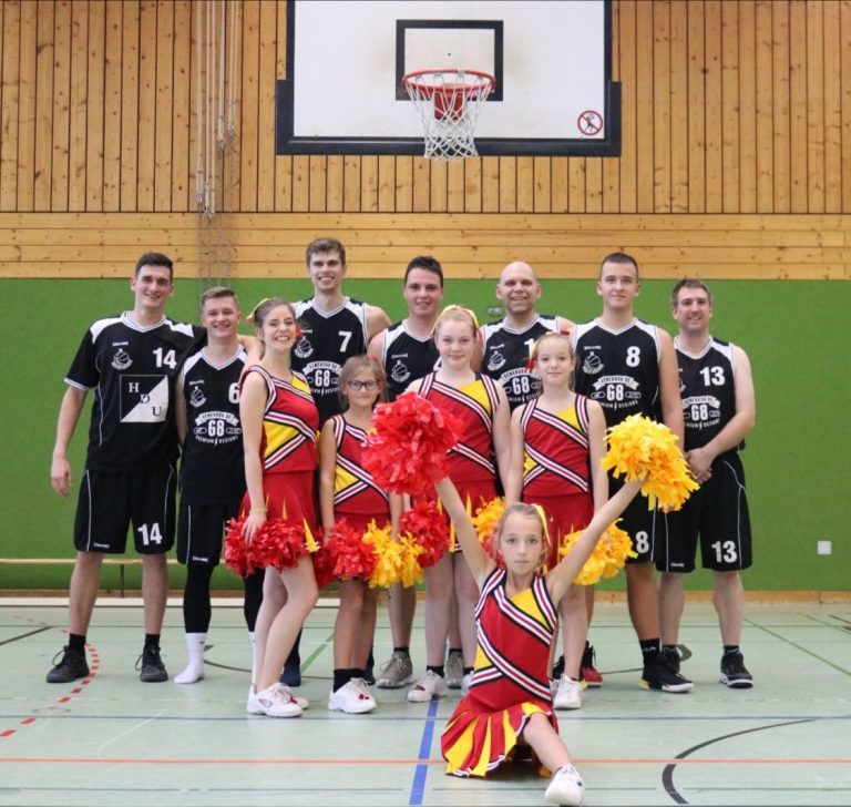 Basketballer überzeugen gegen Neumarkt